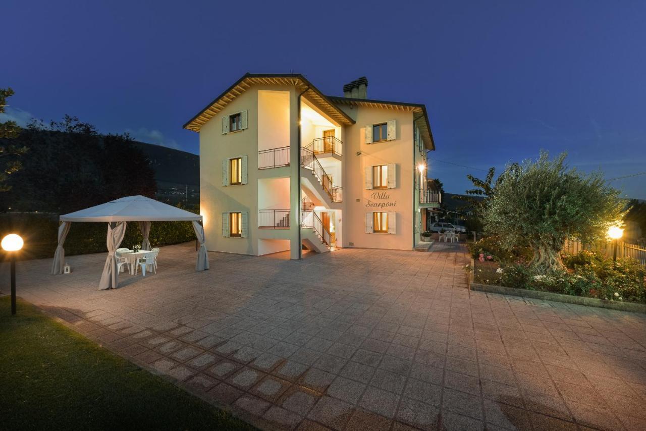 Villa Scarponi אסיסי מראה חיצוני תמונה
