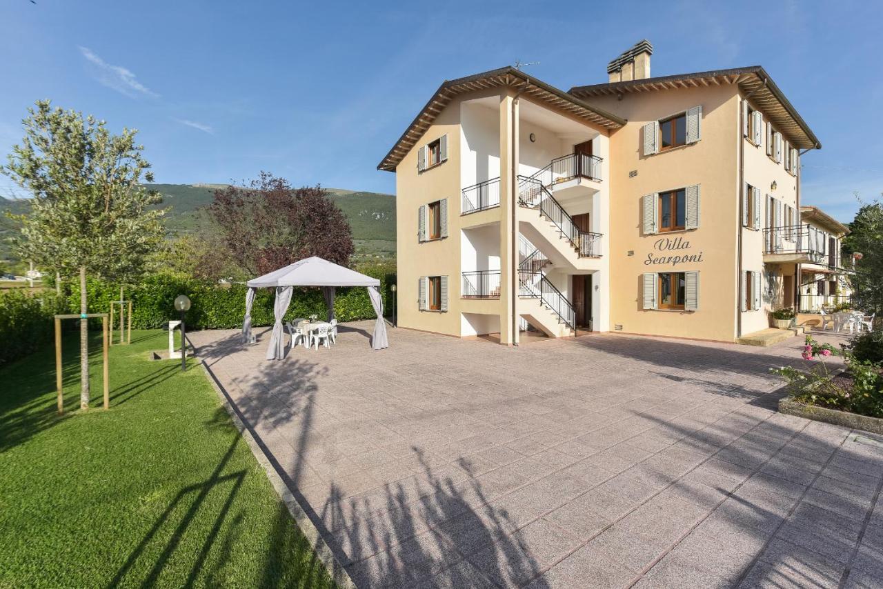 Villa Scarponi אסיסי מראה חיצוני תמונה